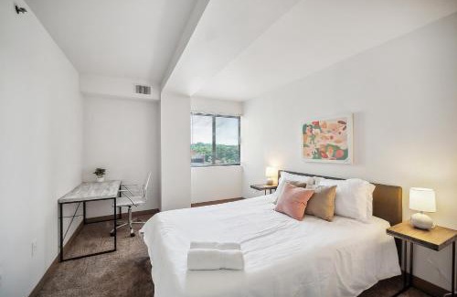 Downtown Harrisburg Apartamento | Pp 1111 Modern Corporate 1br, Pool, Gym