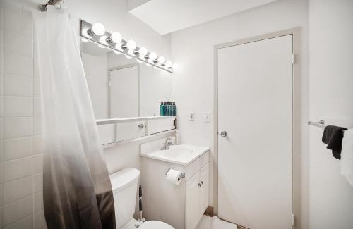Downtown Harrisburg Apartamento | Pp 1111 Modern Corporate 1br, Pool, Gym