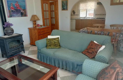 Villanueva de la Concepcion Casa | Private heated pool; sleeps up to 5; a/c and heating; beautiful location; wifi.