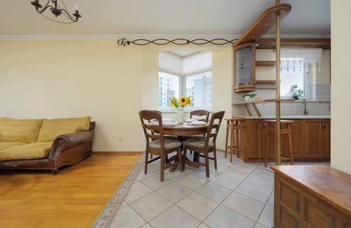 Bialoleka Apartamento | Aluzyjna 33F | Warschau | Praktische Wohnung | Parkplatz | Balkon
