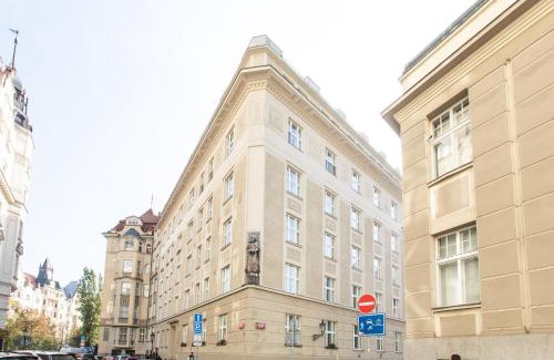 Josefov Apartamento | Prague Heart of Old Town Comfy Home 2BDR 2BATH