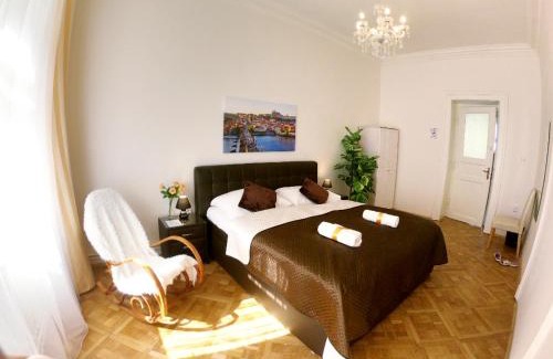 Nove Mesto Casa | Prague Palace - Wenceslas Square