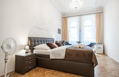 Nove Mesto Casa | Prague Palace - Wenceslas Square