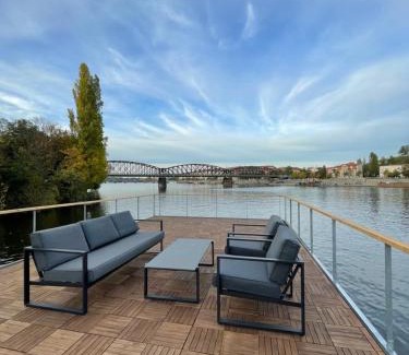 Smichov Alquiler De Eote | Prague Stream