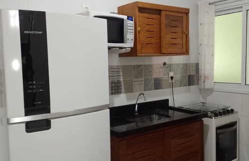 Ubatuba Apartamento | Apartamento nuevo, amueblado, cocina completa, a 600 metros de la playa de Tabatinga.