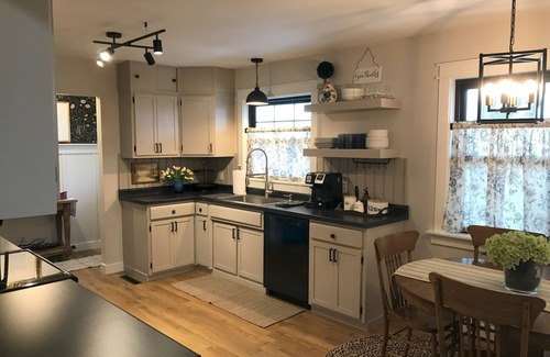 Waseca County Cabaña | Prairie View Cottage! Just completed private and cozy country retreat.