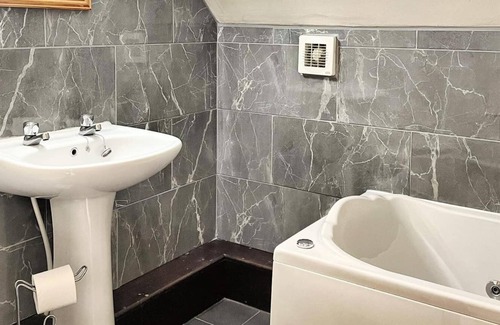 Llanybri Casa | PrancingHare Lodge-Woodland Lodges-Pembrokshire