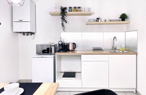 Leopoldstadt Condominio | Prater - 3 min away. Right by the Subway