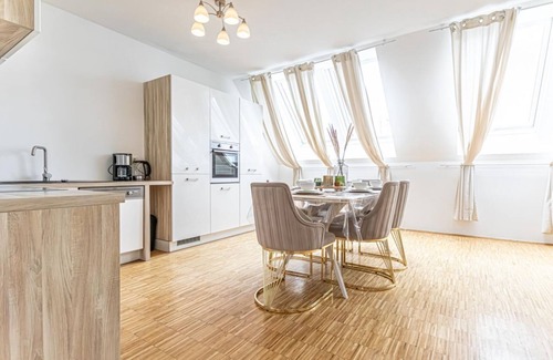 Leopoldstadt Apartamento | Prater Ferris Wheel & Augarten Luxury Retreat
