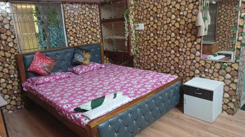 Bhubaneshwar Casa | Pravuprasad guesthouse budget room near railway station
