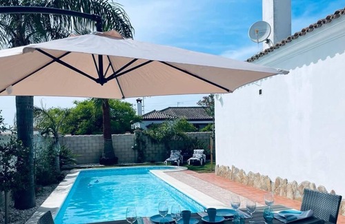La Coquina Chalet De Esquí | Precioso chalet con piscina en zona tranquila