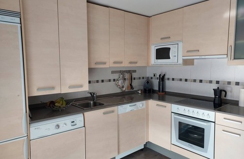 Ciruena Chalet De Esquí | Casa adosada en urb. del golf de Cirueña con chimenea