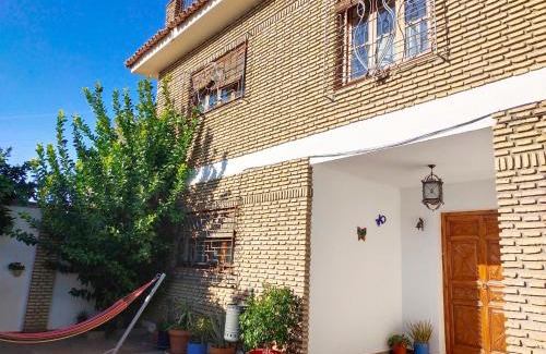 San Jeronimo Casa | Preciosa casa grande con patio en Sevilla 8PAX