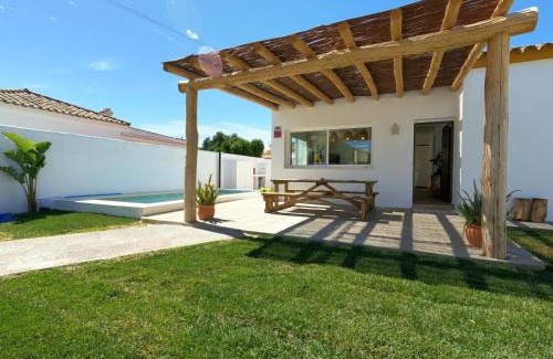 Los Canos de Meca Casa | Preciosa Villa Independiente 100metros playa 10personas, Free Parking, Fully renovated Now