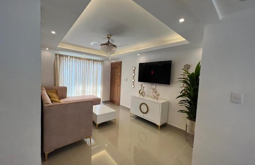 Moca Apartamento | Precioso apartamento de 3 dormitorios y 2 baños con piscina.
