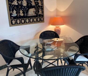 Marbella Seafront Promenade Apartamento | Precioso apartamento en primera línea de playa