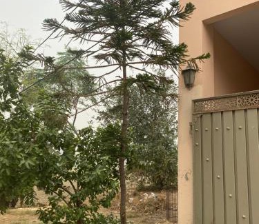 Lahore Apartamento | Precious life apartments