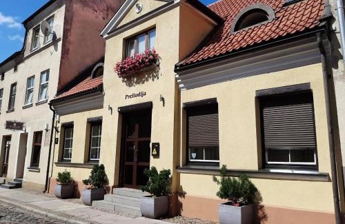 Old Town Villa | Preliudija