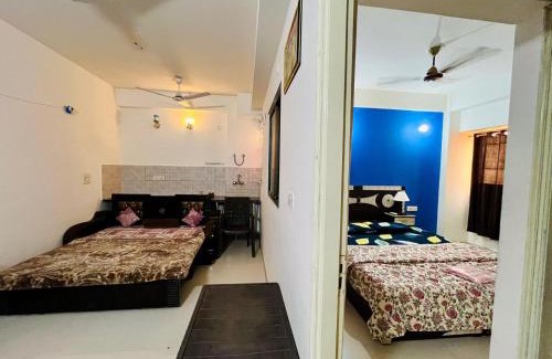 Vrindavan Apartamento | Premanand mharaj ji marg Vrindavan Dham