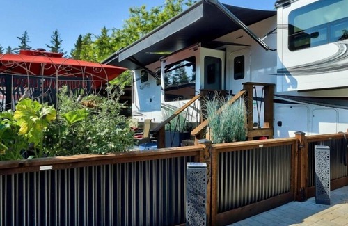 Scotch Creek Casa | Premier RV Resort accommodation