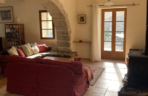 Lagrasse Casa | Premier Views In Beautiful award winning Village 3 bedrooms sleeps 7