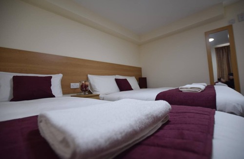 Loxford Casa | PremierLux Serviced Apartments