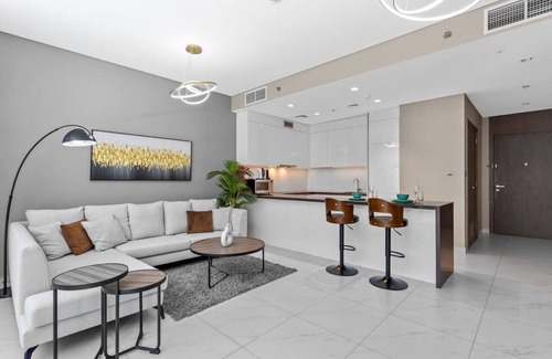 Dubai Apartamento | Premium 1-BR with Exquisite Layout in District One