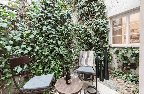 Mala Strana Apartamento | Premium 1BDR Apartment Steps Away from Charles Bridge