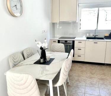 Paralimni Casa | Premium 2025 Housing with BBQ