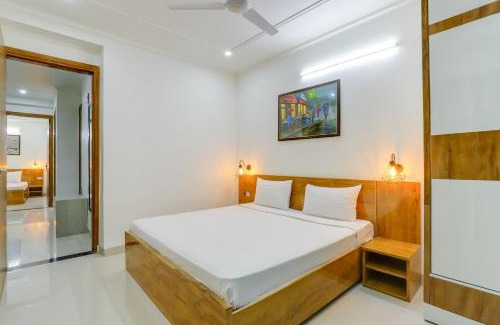 South West Apartamento | Premium 2bhk near Airport, Manipal Hospital, Venkatesh Hospital and Yashobhoomi Convention Centre