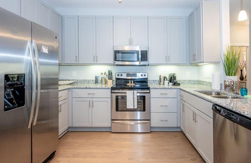 Morrisville Apartamento | Viagem Premium 2BR with Workspace, Balcony and Gym