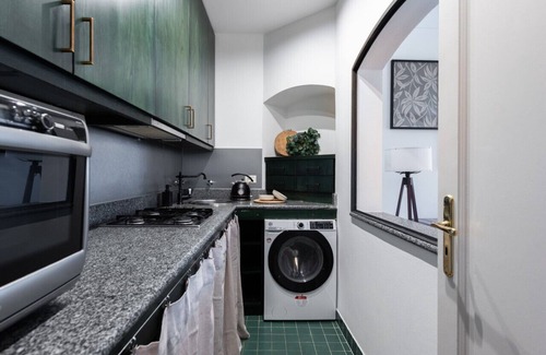Mala Strana Apartamento | Premium 3BDR Retreat Steps from Charles Bridge
