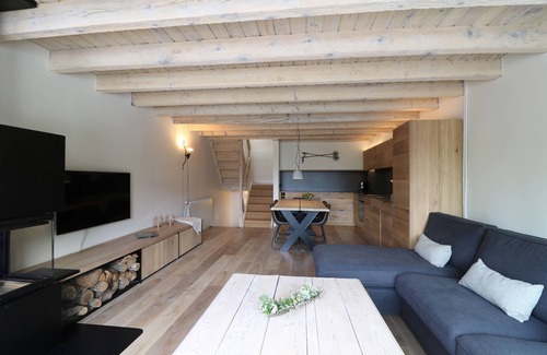 Pujo Casa | Premium & amazing views. Baqueira parking & ski locker