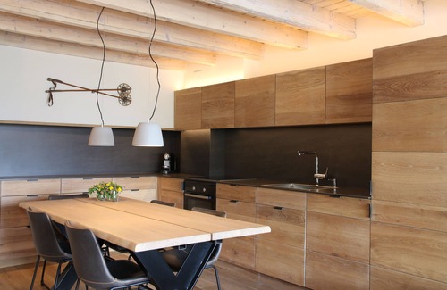 Pujo Casa | Premium & amazing views. Baqueira parking & ski locker