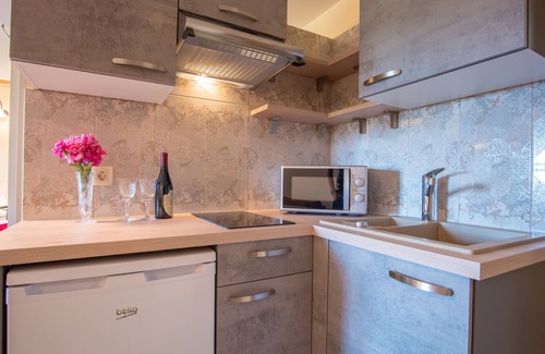 Radovljica Apartamento | Premium Apartment for 6 in the city of the sun