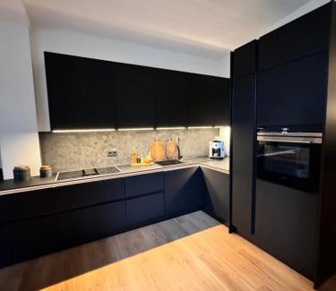 Magdeburg Apartamento | PREMIUM Apartment in Magdeburg Stadtfeld Ost mit 2 Schlafzimmern & Stellplatz