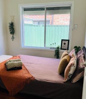 St. Albans Apartamento | Premium bedroom in central location