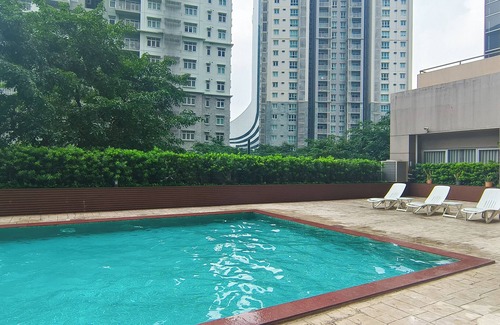 Pembo Condominio | Premium BGC 2 BR Condo South of Market- Pool-Sauna