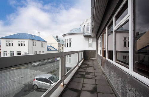 Vesturbær Apartamento | Premium Central Apartment with 2 bathrooms