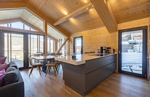 Haus im Ennstal Chalet De Esquí | Premium Chalet with 3 bedrooms and sauna & outdoor bathtub