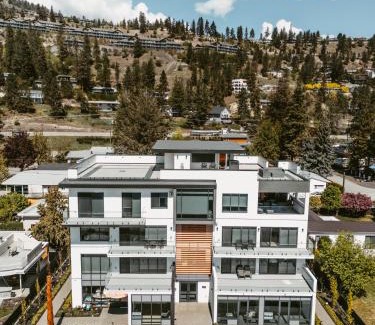 Central Okanagan Apartamento | Premium Deluxe PeachView Suites 3BR