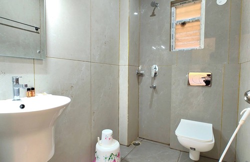 Puri Hotel | Premium Hotel W K Puri