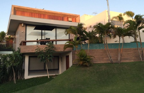 Patamares Casa | Premium House Alphaville Salvador, with SPA and private gym equipped. Technogym.