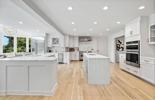 Brentwood Casa | Premium Luxury 4BR in Brentwood