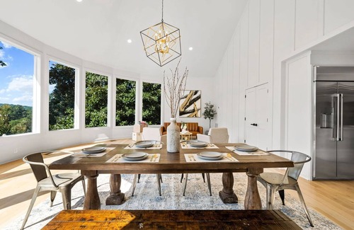 Brentwood Casa | Premium Luxury 4BR in Brentwood