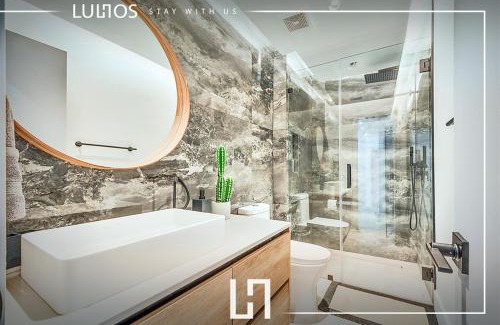 West Perrine Casa | Premium Miami Villa Resort Pool, Golf & BB Court L05