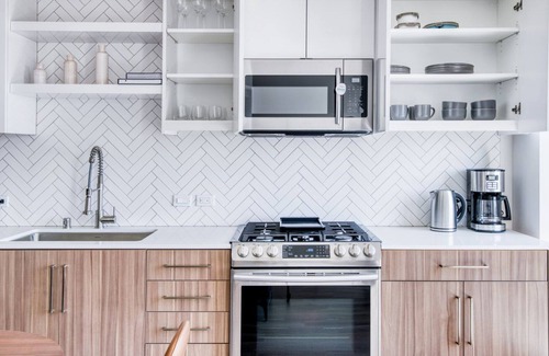Downtown Oakland Apartamento | Premium Oakland 1BR w/ AC, W/D, Sky Deck, next to BART, by Blueground