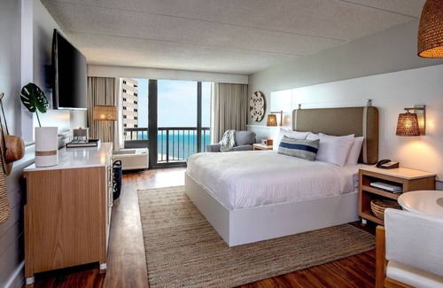 North Ocean City Hotel | Premium Ocean 2 Queens, Ashore Resort & Beach Club, Beach Umbrellas