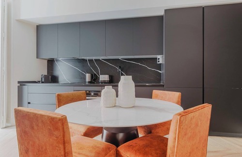 Barrio de La Latina Apartamento | Premium Palacio 2BR, Furnished w/ Washer & A/C, by Blueground