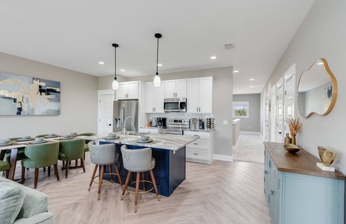 Upper Grand Lagoon Apartamento | Premium Retreat w/Pickleball Court